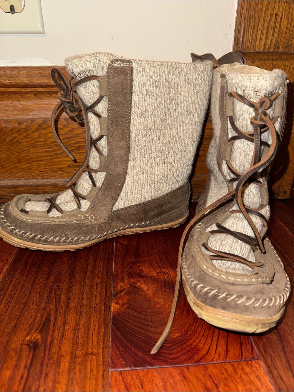 L.L.Bean Wicked Good Lodge Boots 7 EUC Cozy and Warm